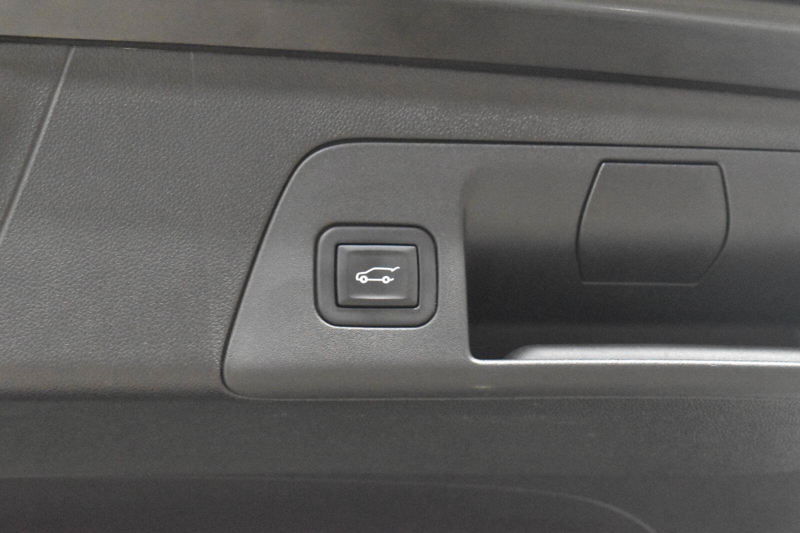 Used 2023 Buick Envision Essence w/ Sport Touring Package AWD/4WD image 27