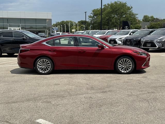 Certified 2023 Lexus ES 350 Ultra Luxury w/ Accessory Package (Z2) FWD image 4