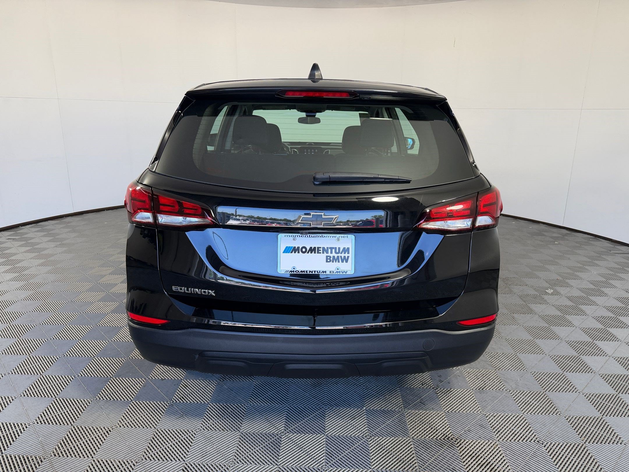 Used 2023 Chevrolet Equinox LS FWD image 10