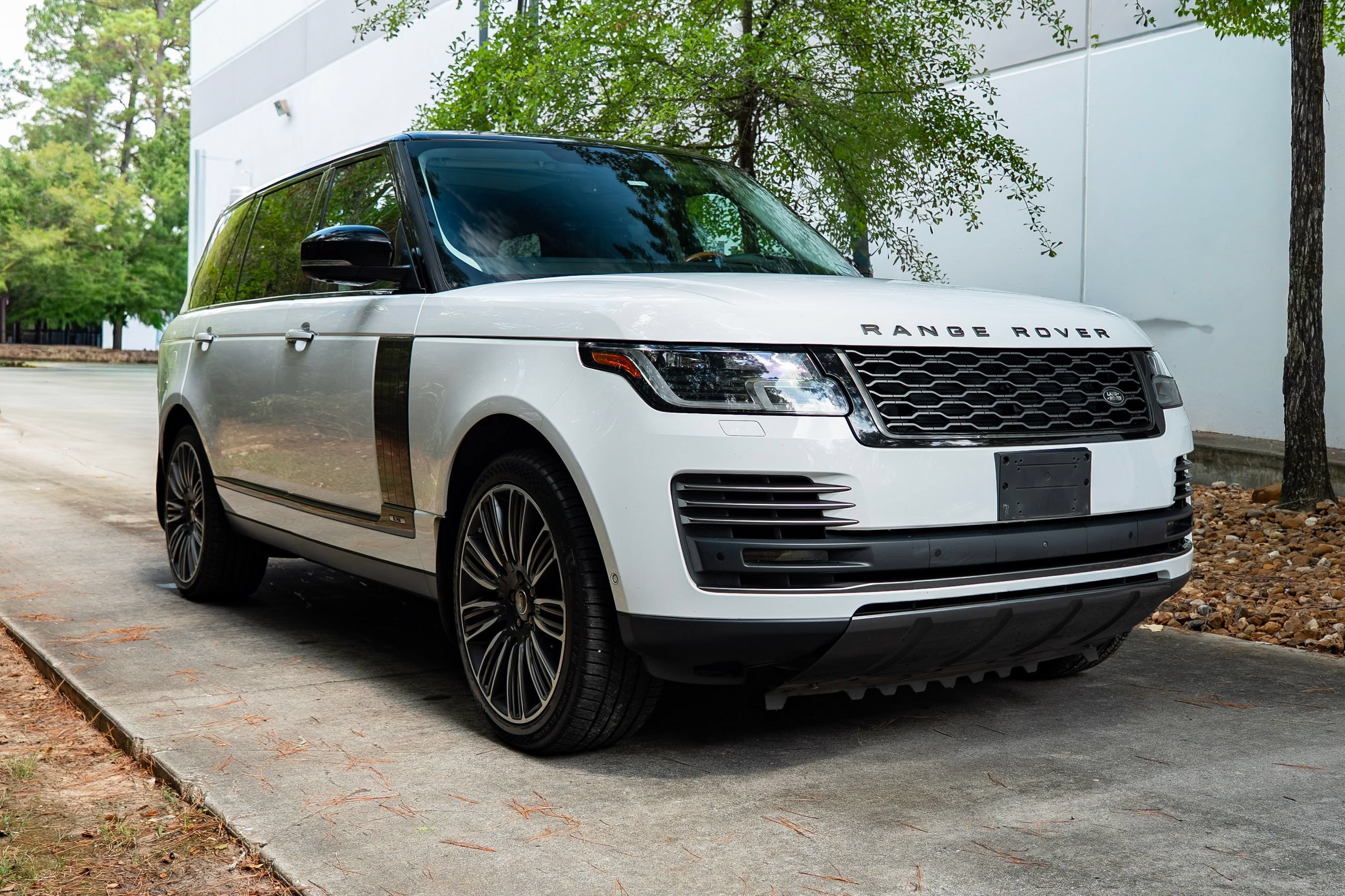 Used 2021 Land Rover Range Rover Long Wheelbase Autobiography AWD/4WD image 5