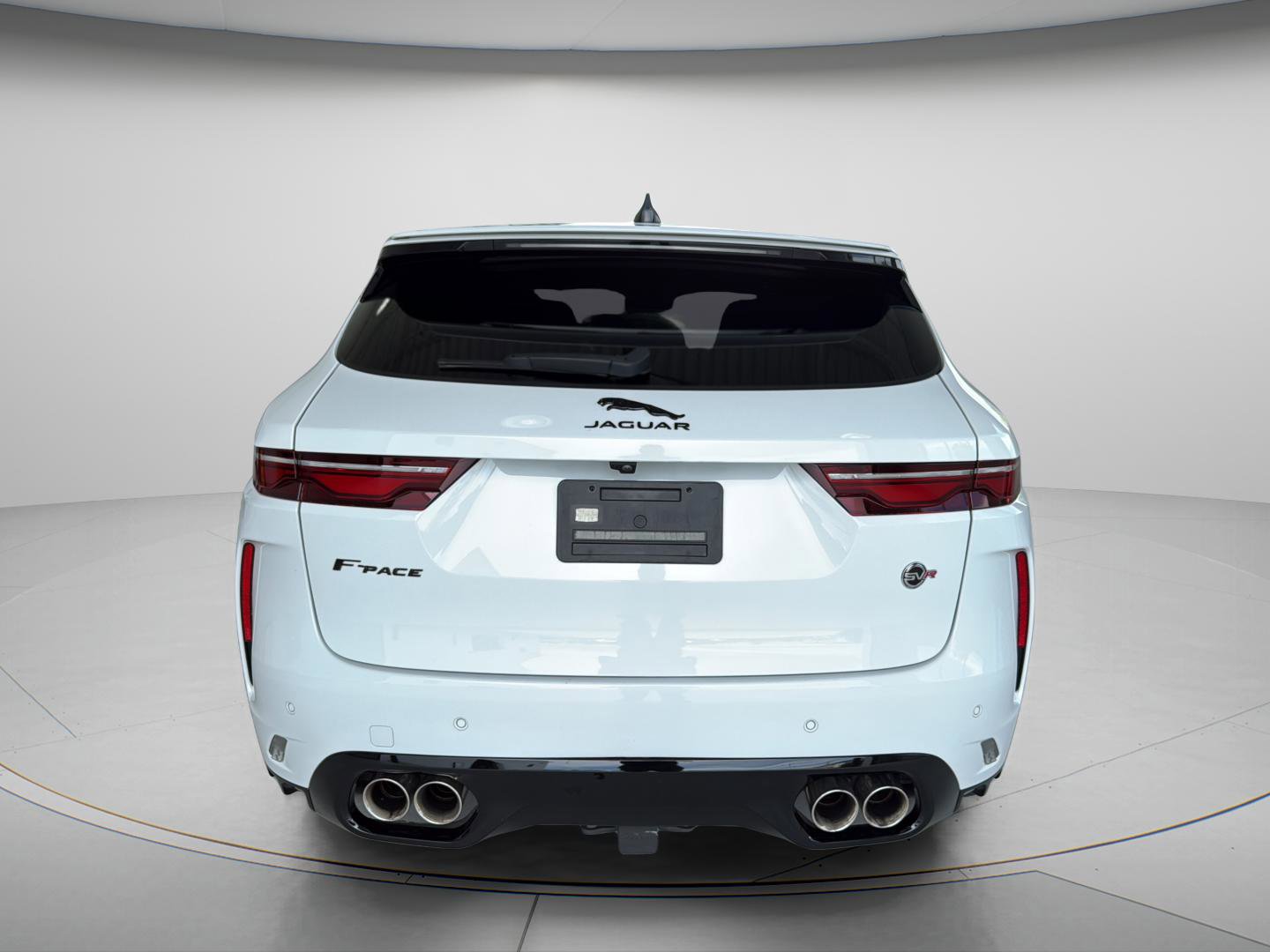 Used 2022 Jaguar F-PACE SVR AWD/4WD image 9