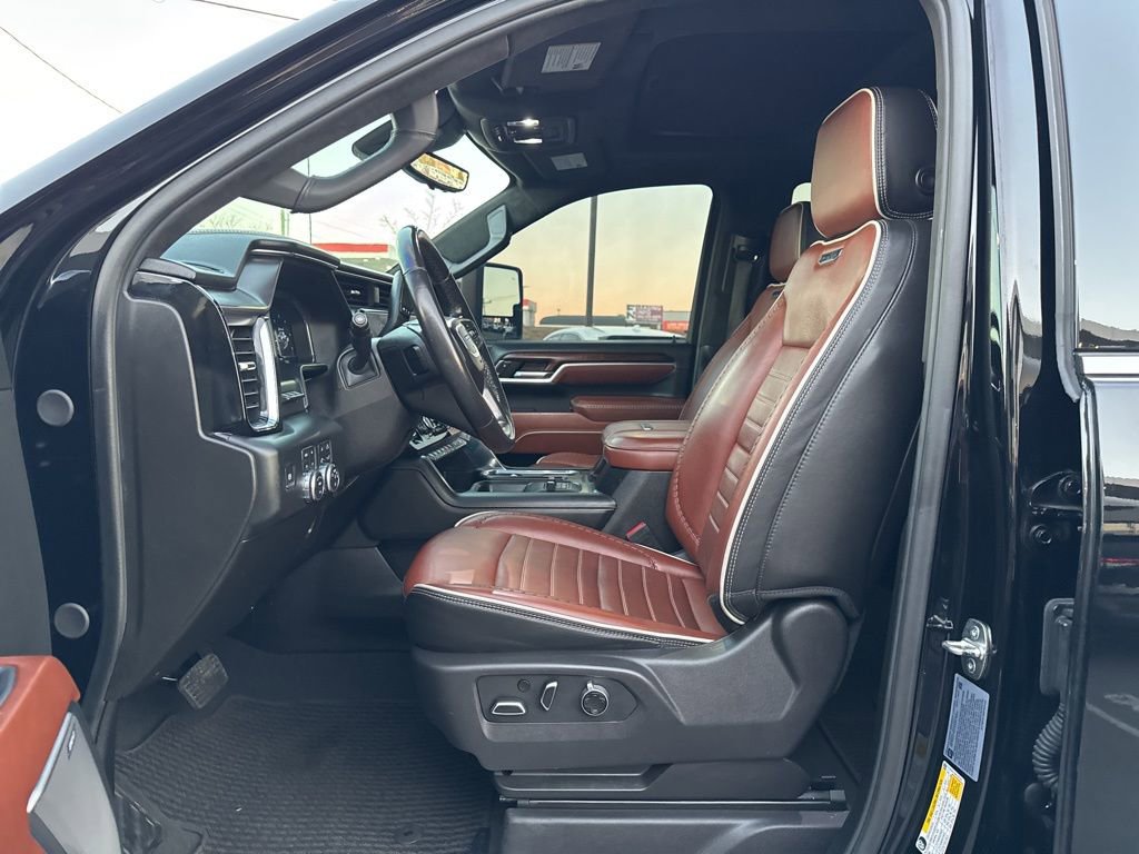 Used 2024 GMC Sierra 2500 Denali Ultimate w/ Max Trailering Package image 18