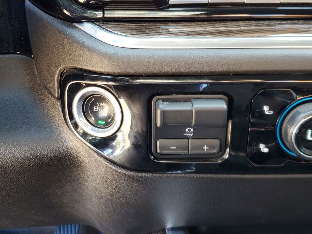 Used 2025 Chevrolet Silverado 2500 LT w/ Safety Package image 30