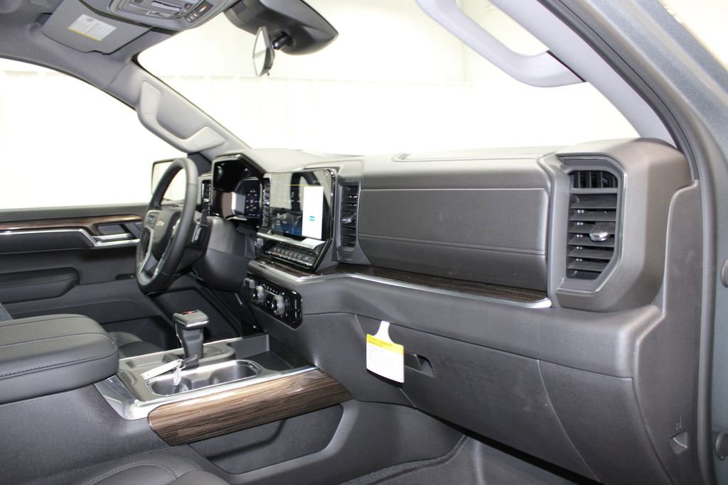 New 2026 Chevrolet Silverado 1500 LT w/ Z71 Off-Road Package AWD/4WD image 34