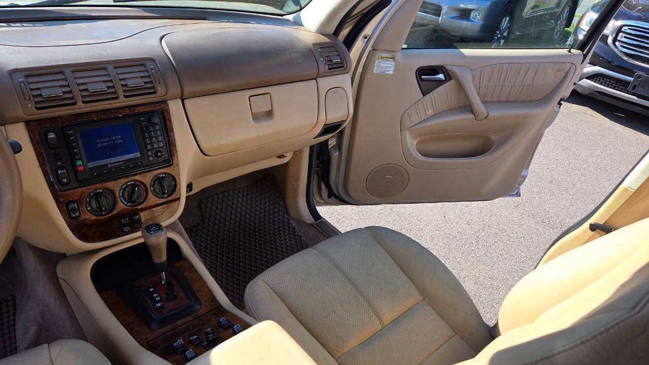 Used 2001 Mercedes-Benz ML 320 4MATIC image 35