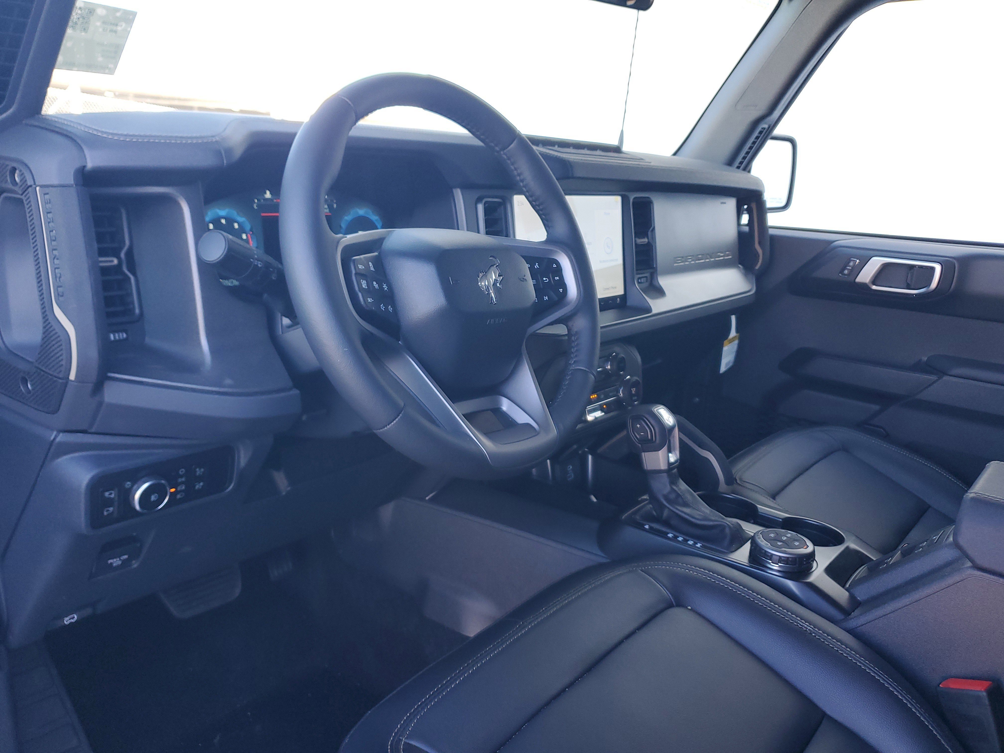 New 2025 Ford Bronco Badlands image 9