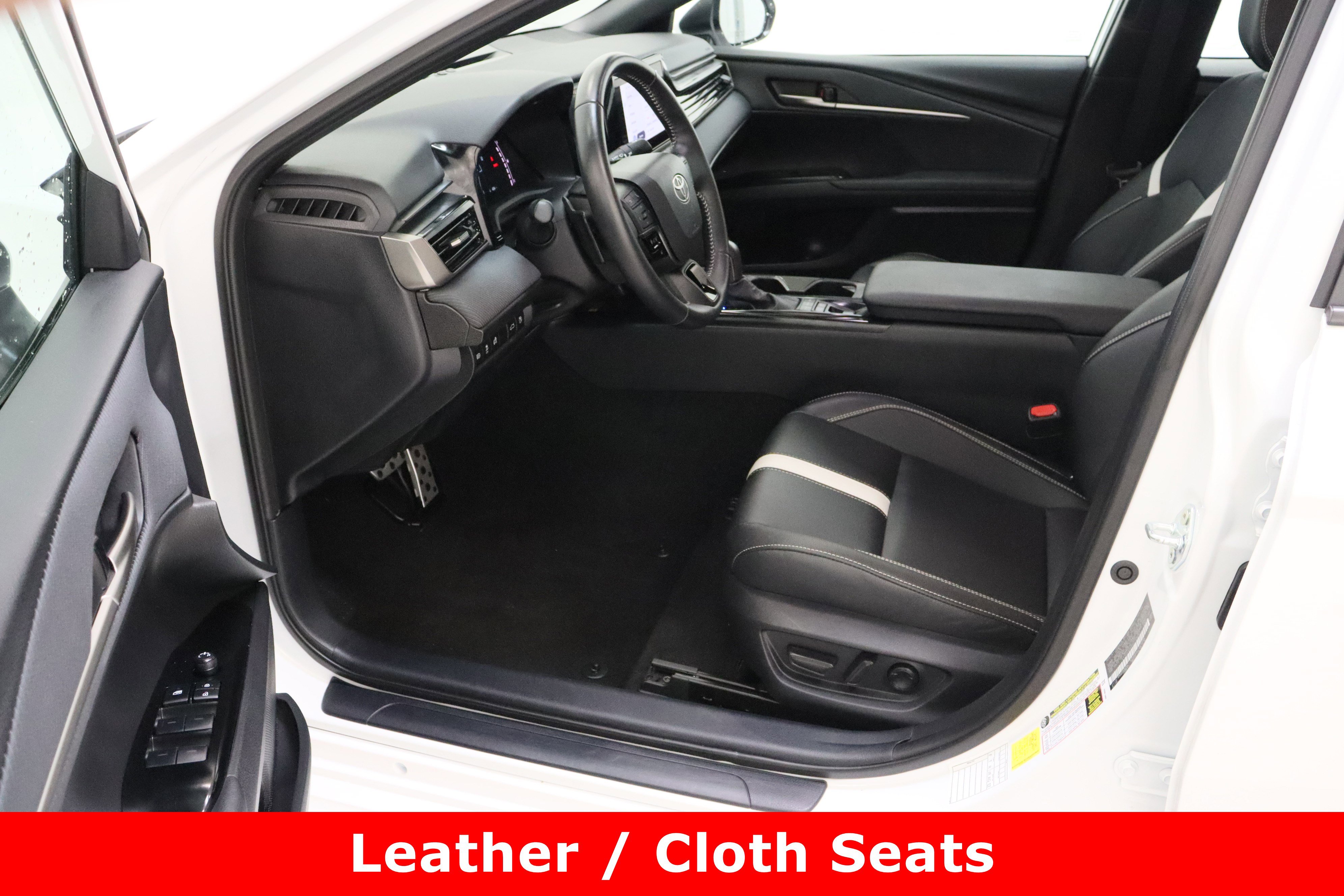 Certified 2025 Toyota Camry SE image 14