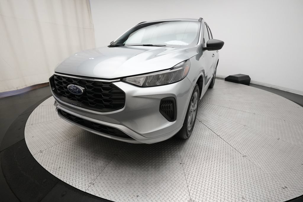 Used 2024 Ford Escape ST-Line w/ Tech Pack #1 AWD/4WD image 12
