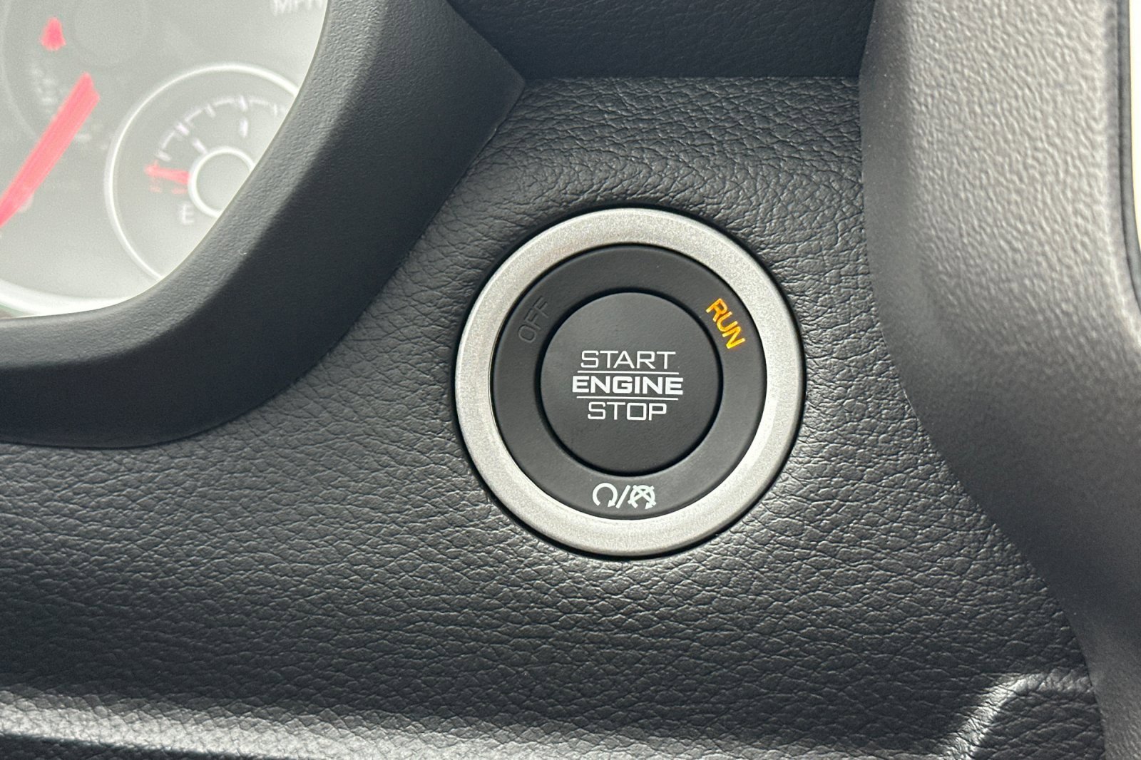 New 2026 RAM 1500 4x4 Crew Cab image 23