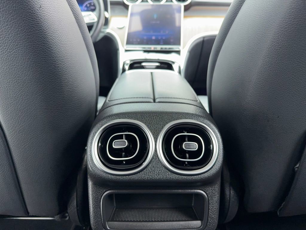 Used 2024 Mercedes-Benz GLC 300 4MATIC image 20