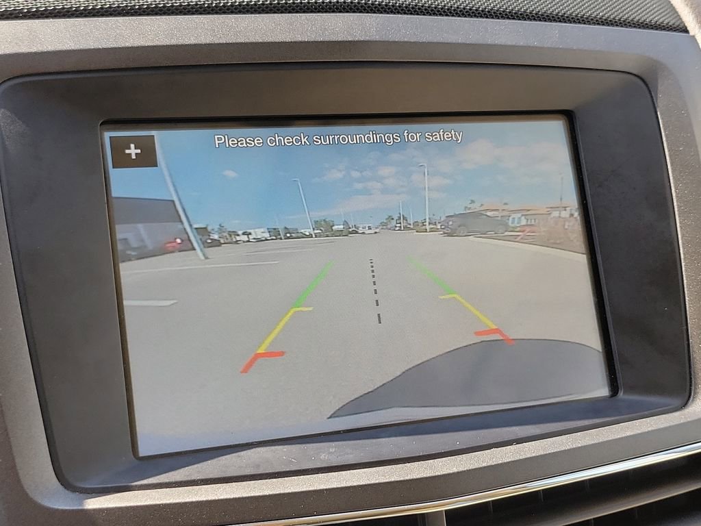 Used 2017 Lincoln MKT FWD image 17