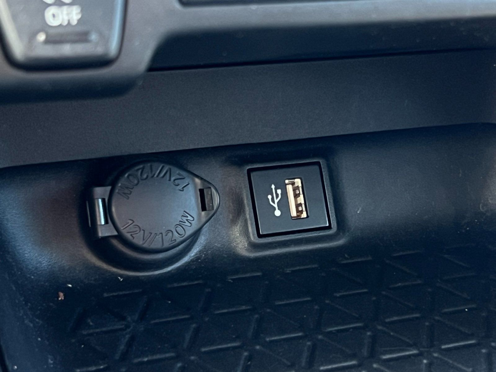 Used 2024 Toyota RAV4 LE image 20