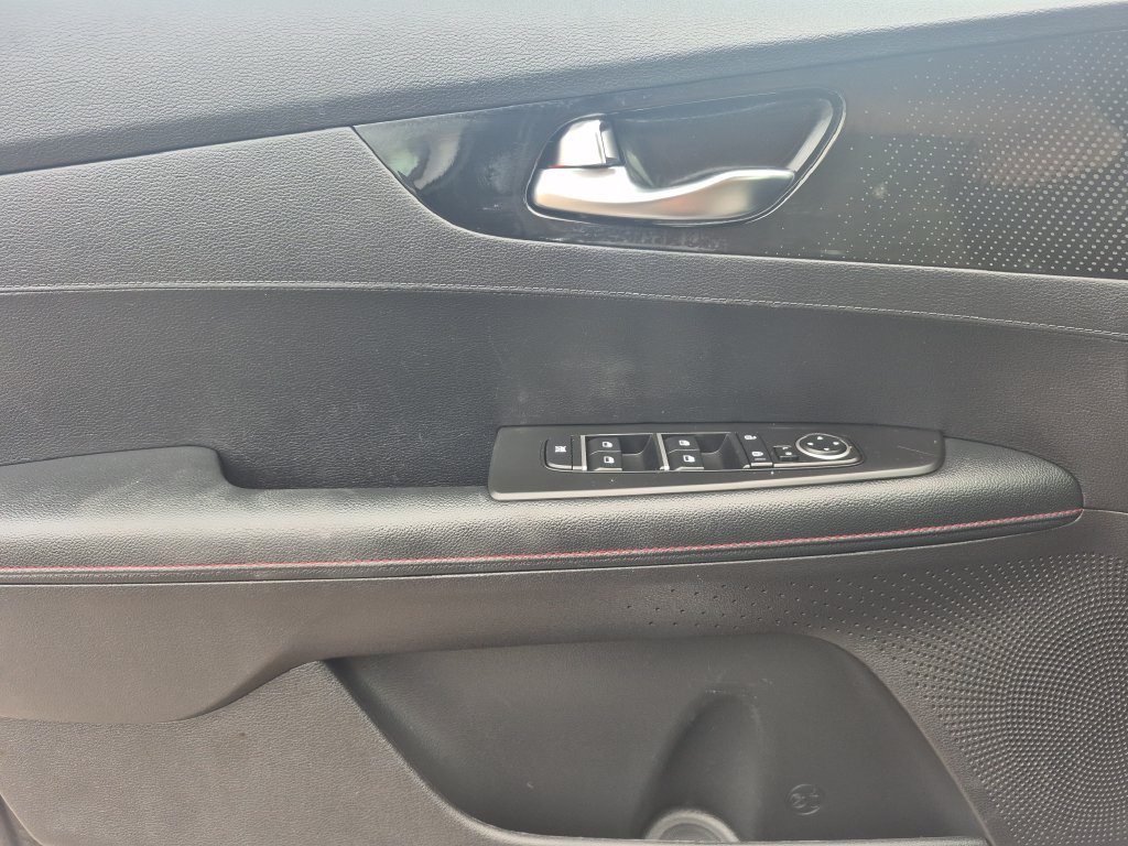 Certified 2024 Kia Forte GT FWD image 7