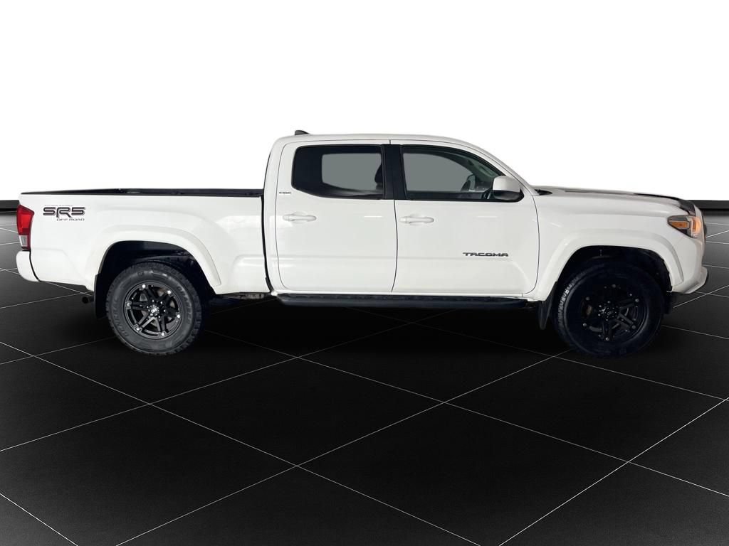 Used 2016 Toyota Tacoma SR5 AWD/4WD image 6