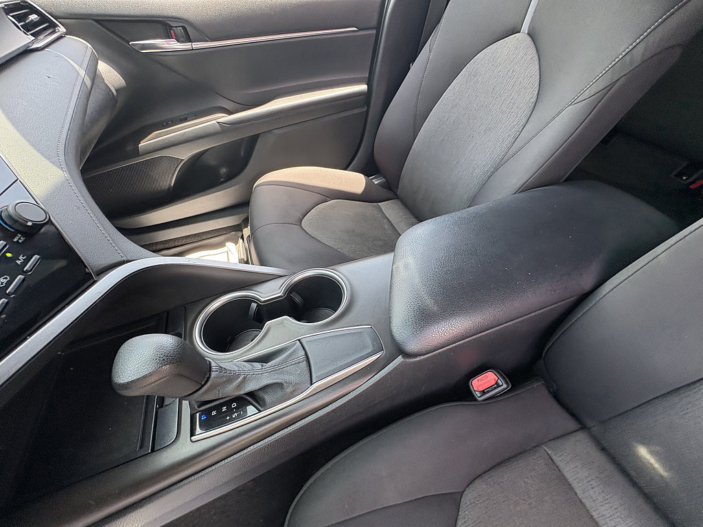 Used 2021 Toyota Camry LE FWD image 34