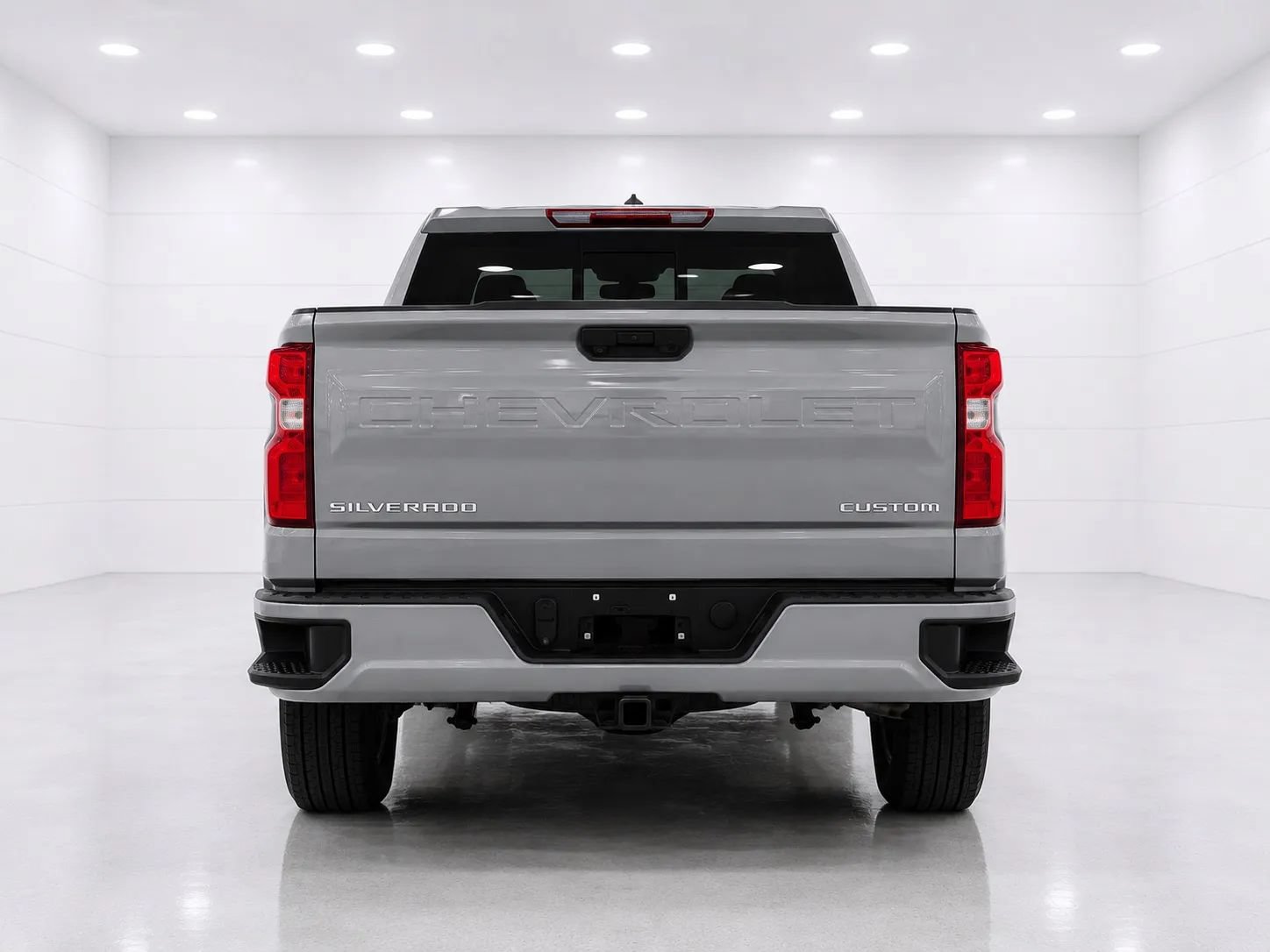 Used 2024 Chevrolet Silverado 1500 Custom AWD/4WD image 4