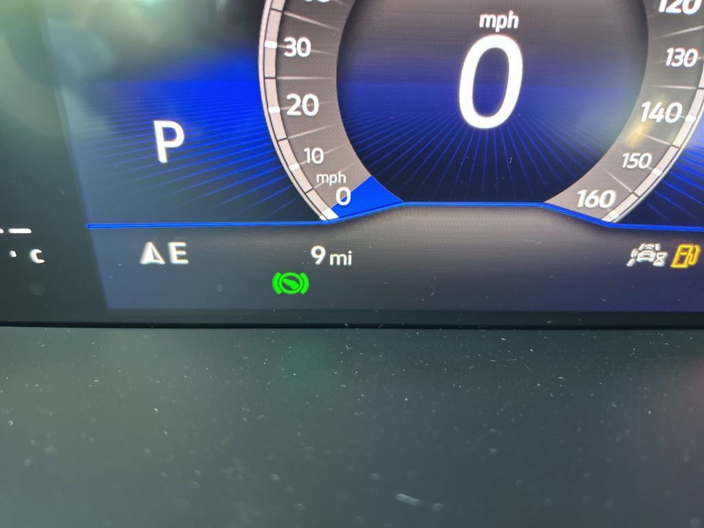 New 2026 Volkswagen Taos SE image 25