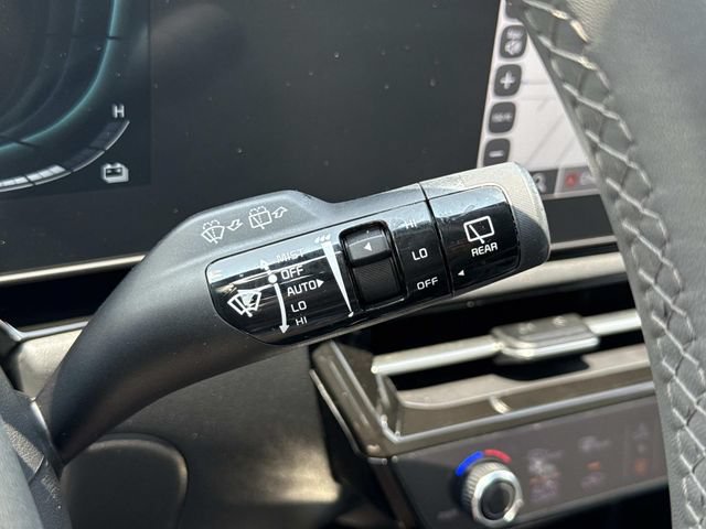 Used 2023 Kia Niro EX Touring FWD image 26