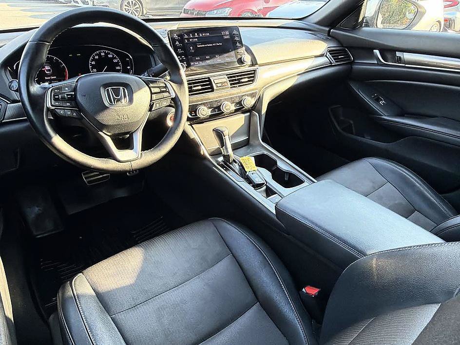 Used 2018 Honda Accord Sport image 10