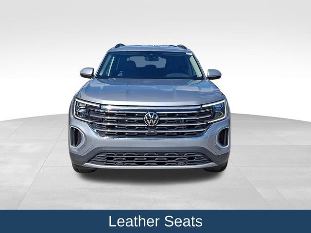 Used 2025 Volkswagen Atlas SE AWD/4WD image 3