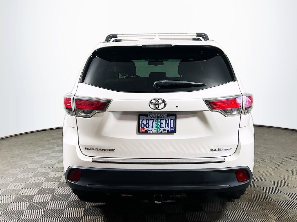 Used 2014 Toyota Highlander XLE image 7