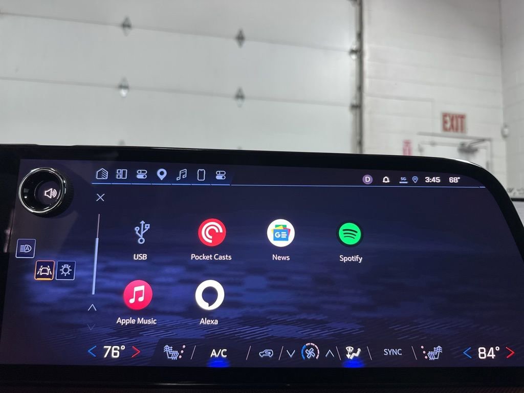 Used 2025 Chevrolet Traverse Z71 w/ Enhanced Driving Package image 34