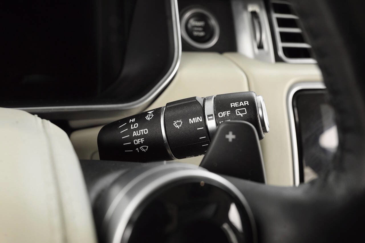 Used 2018 Land Rover Range Rover Long Wheelbase Supercharged image 26