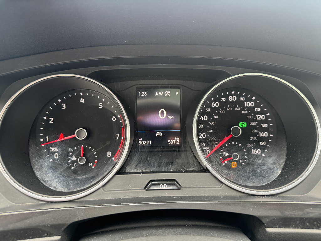 Used 2021 Volkswagen Tiguan SE R-Line image 15