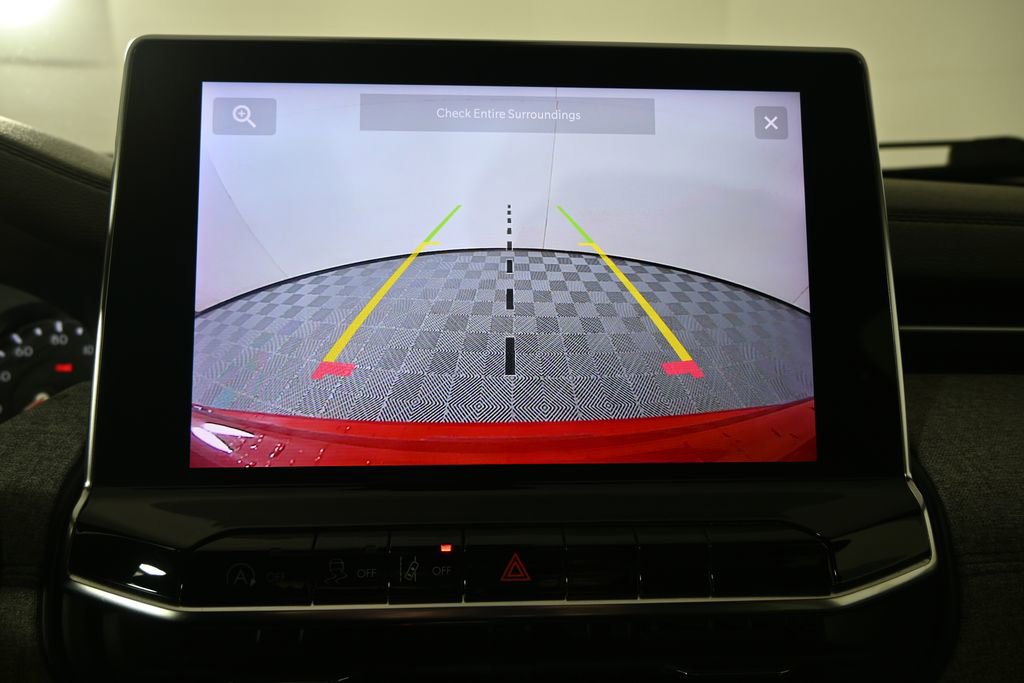 Used 2024 Jeep Compass Latitude image 28