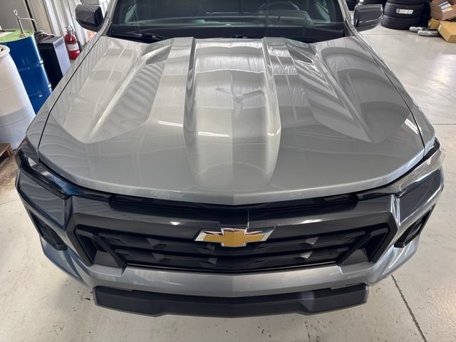 Used 2025 Chevrolet Colorado LT w/ Advanced Trailering Package AWD/4WD image 40