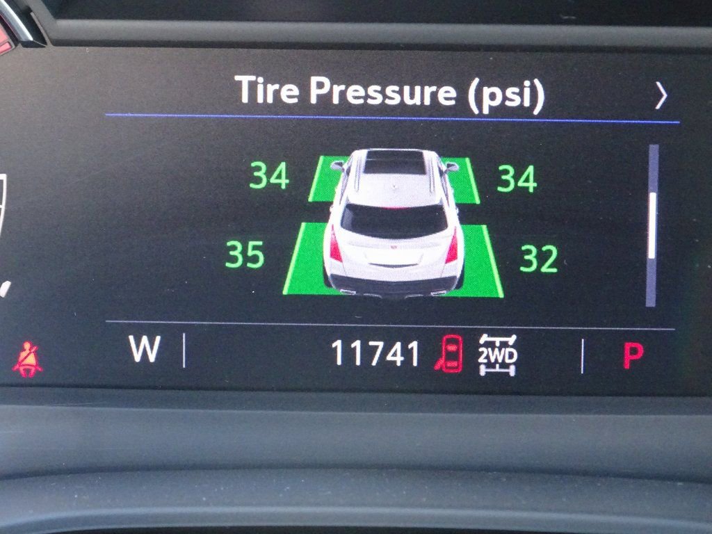 Used 2025 Cadillac XT5 Premium Luxury image 26