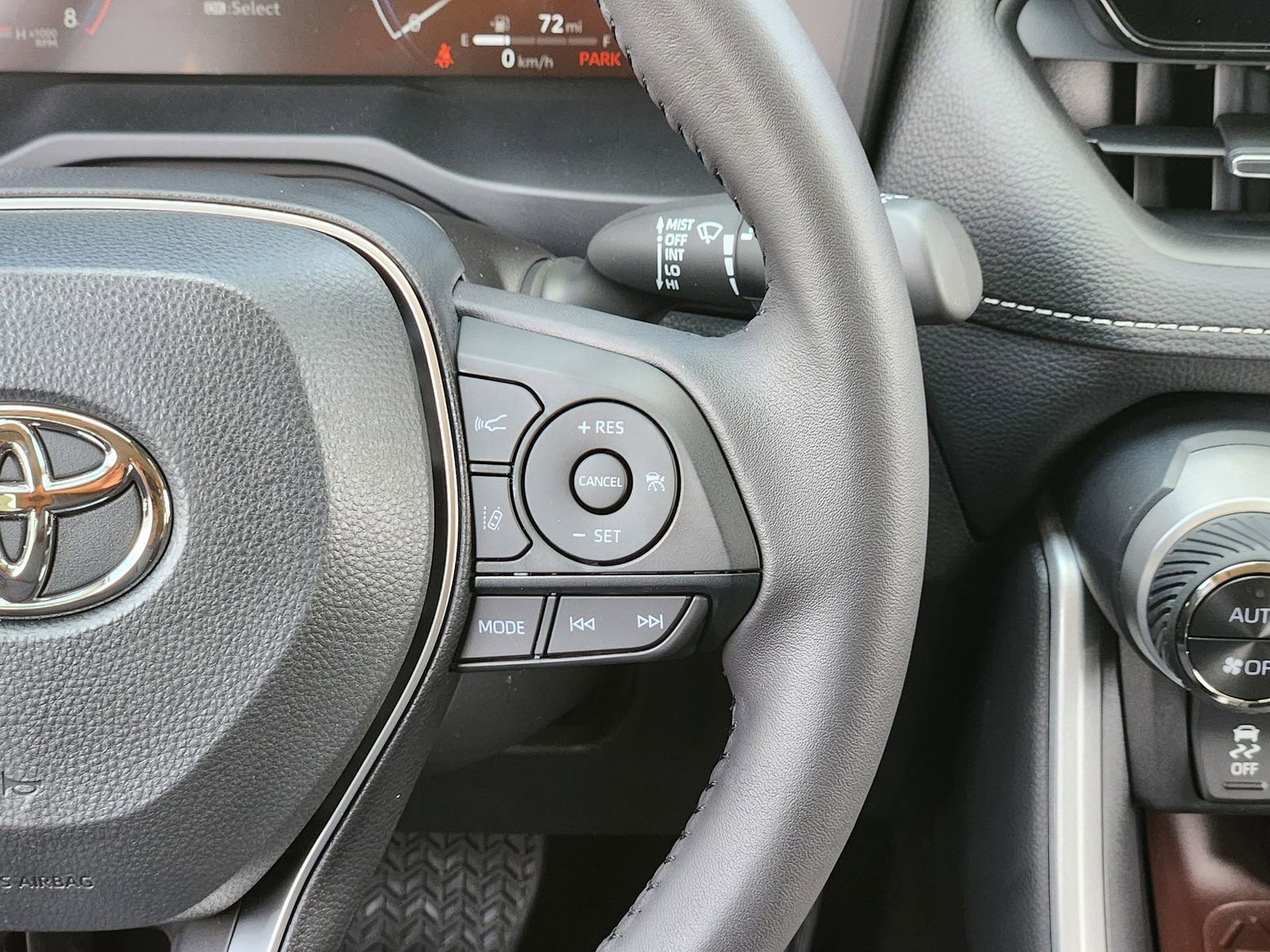 Used 2025 Toyota RAV4 Limited image 26