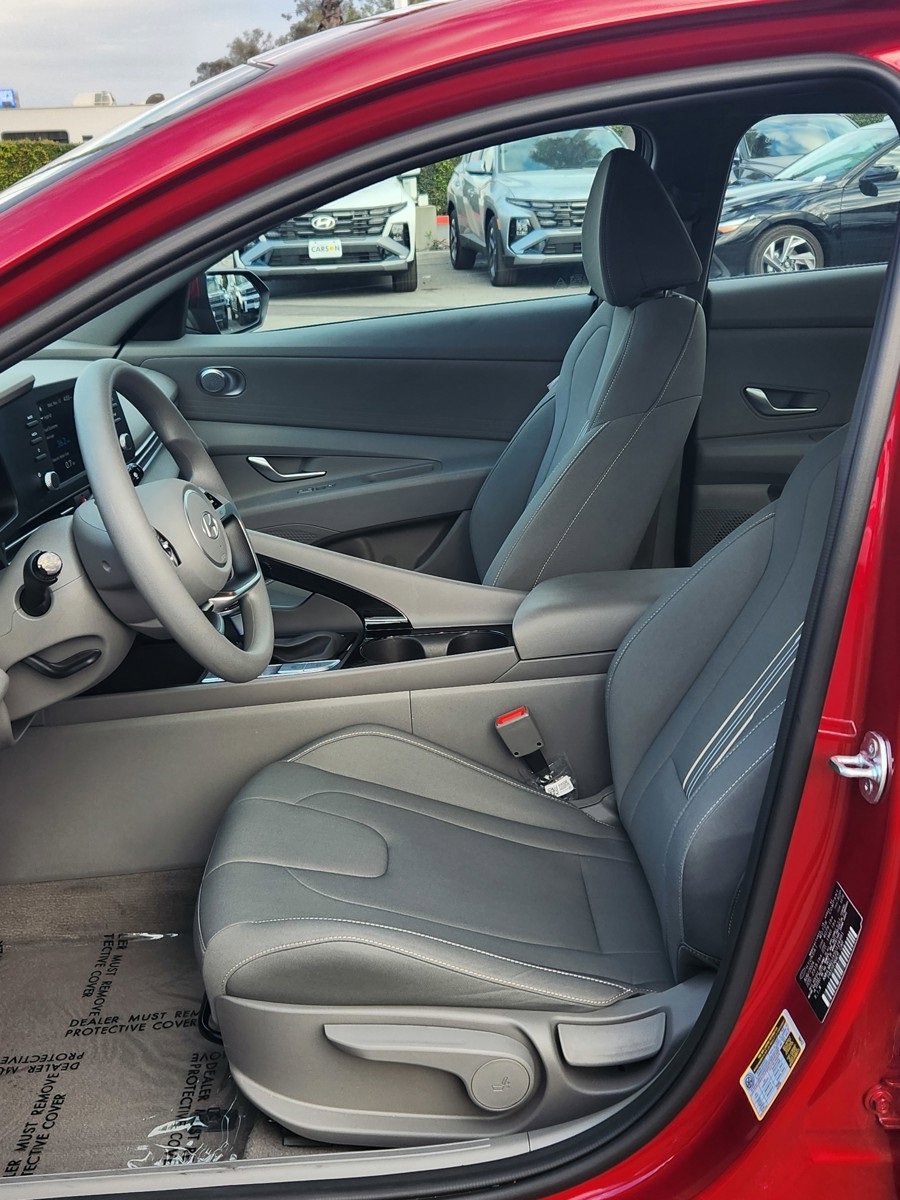 Certified 2025 Hyundai Elantra Blue image 2