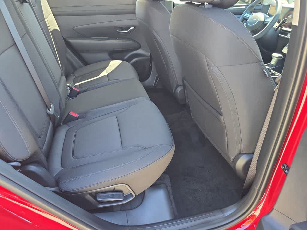 New 2026 Hyundai Tucson SE w/ Tow & Go Package FWD image 21