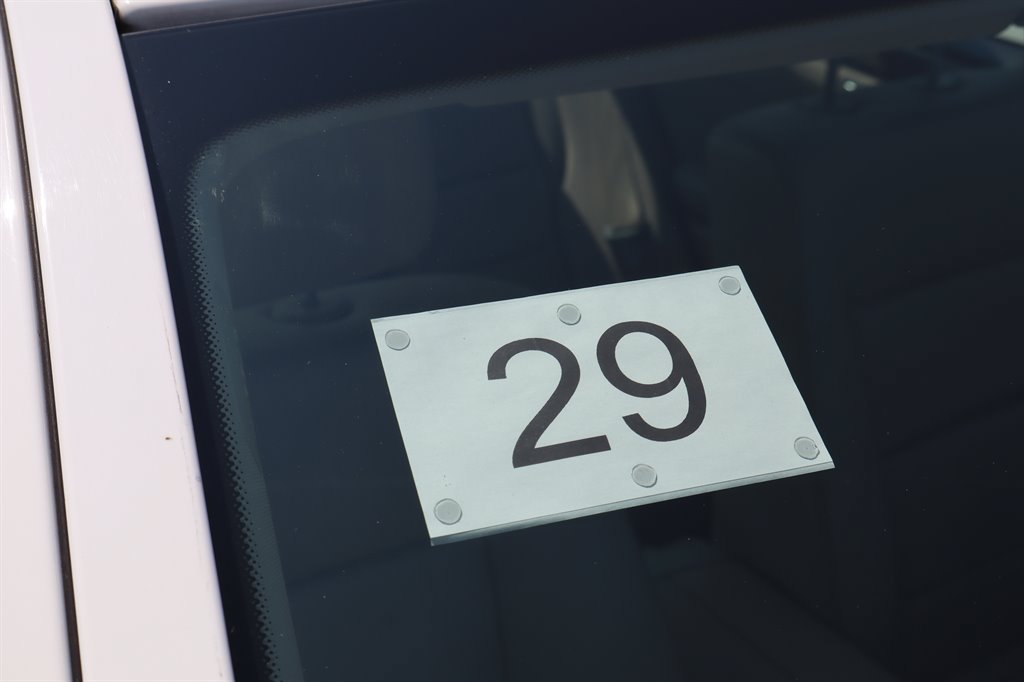 Used 2014 Mercedes-Benz E 250 BlueTEC Sedan image 11