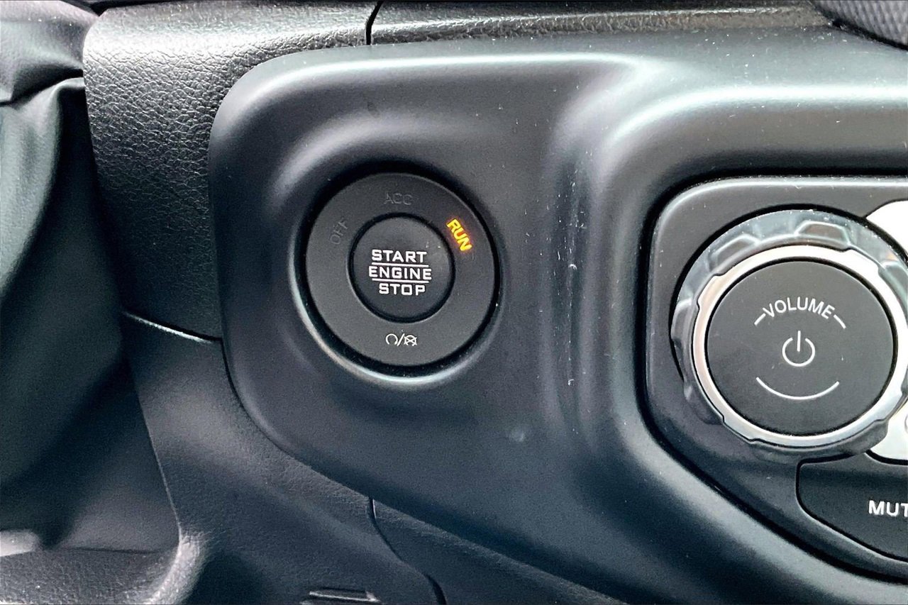 Certified 2022 Jeep Gladiator Sport image 26