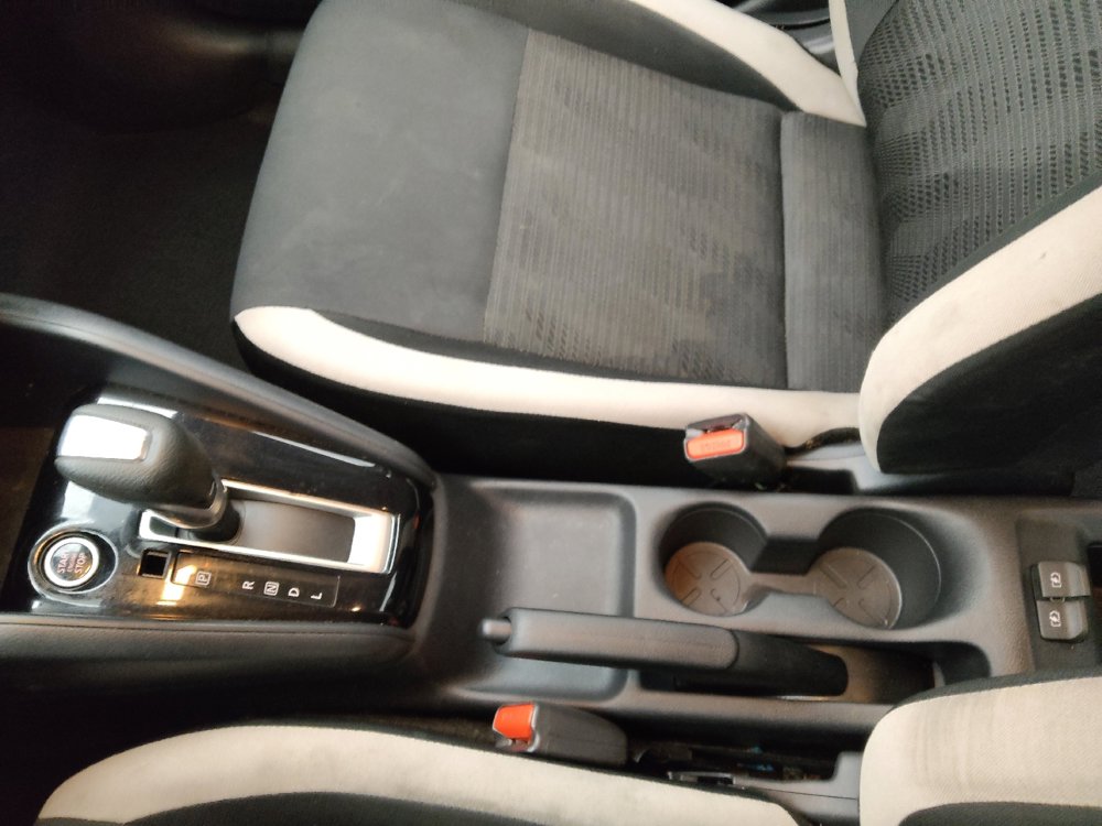 Used 2021 Nissan Versa SV image 26