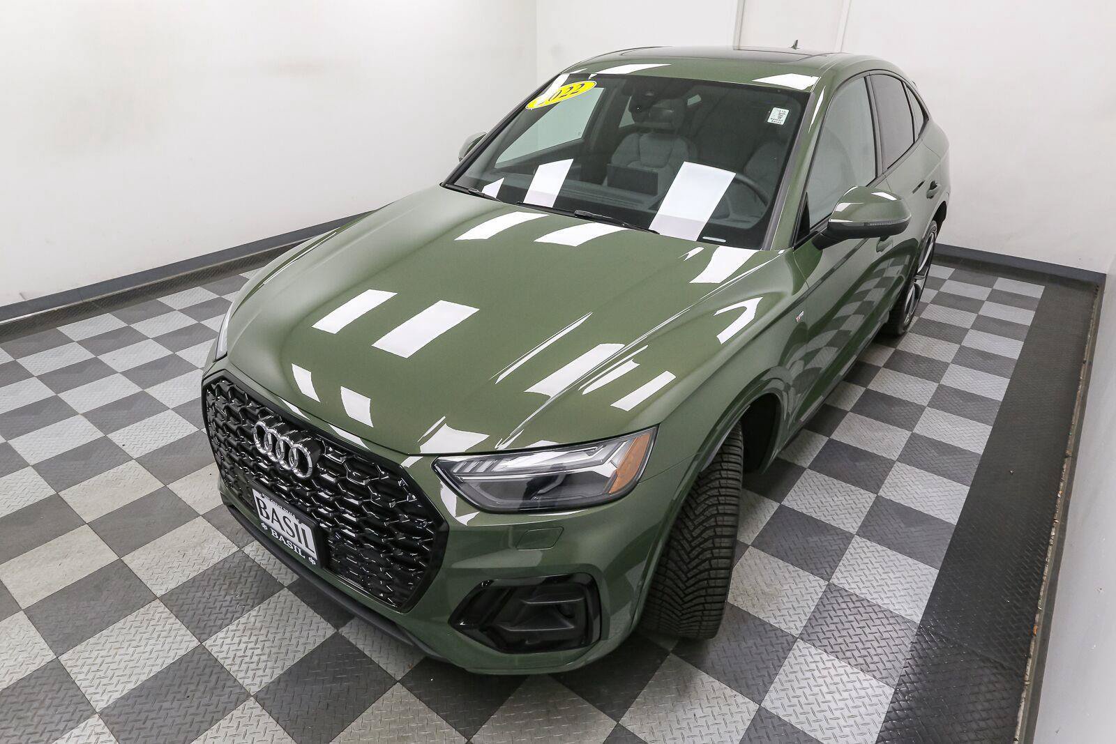 Used 2022 Audi Q5 2.0T Prestige w/ Prestige Package AWD/4WD image 6