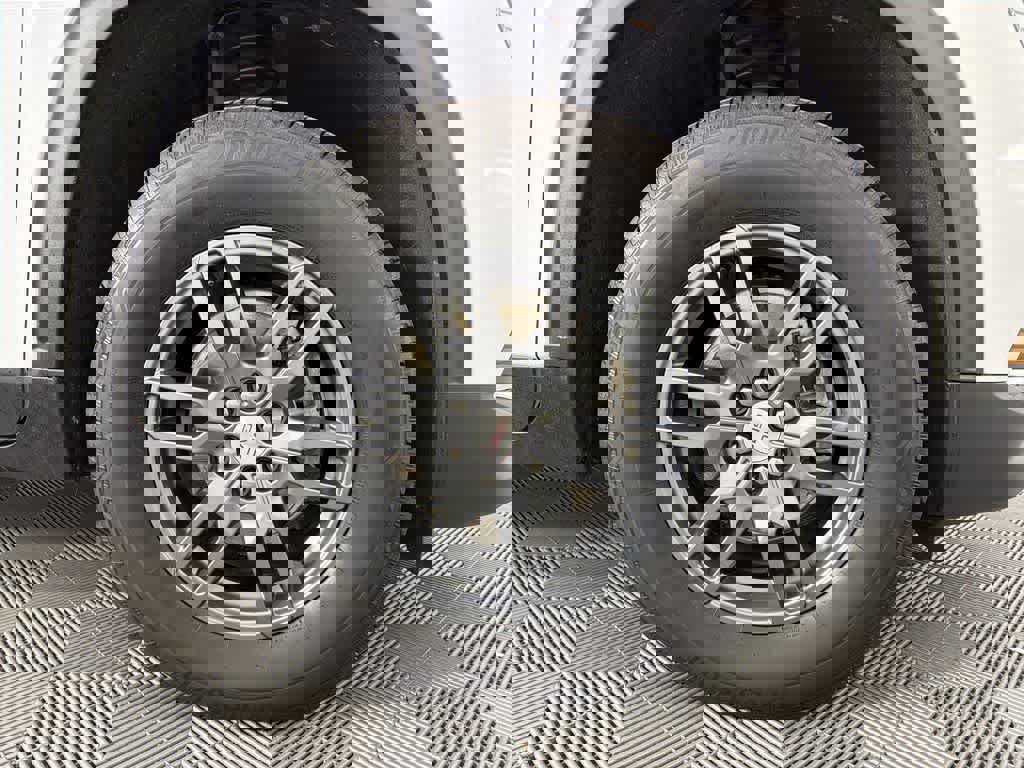 New 2025 GMC Acadia Elevation image 19