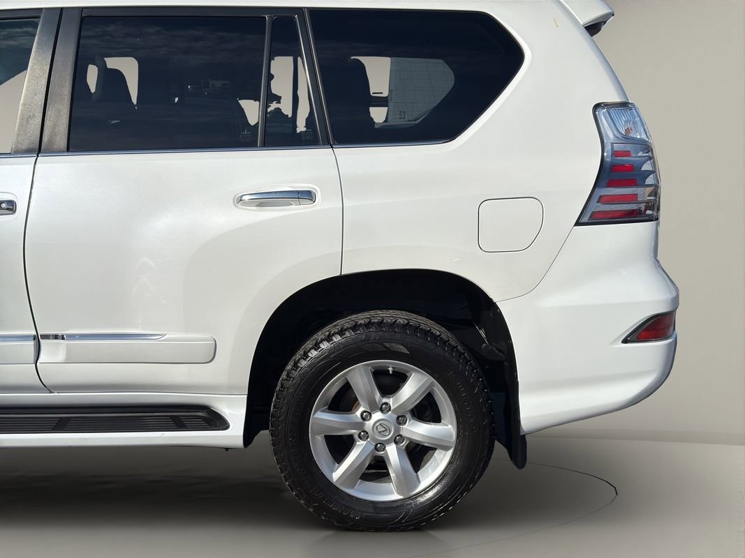 Used 2019 Lexus GX 460 image 23