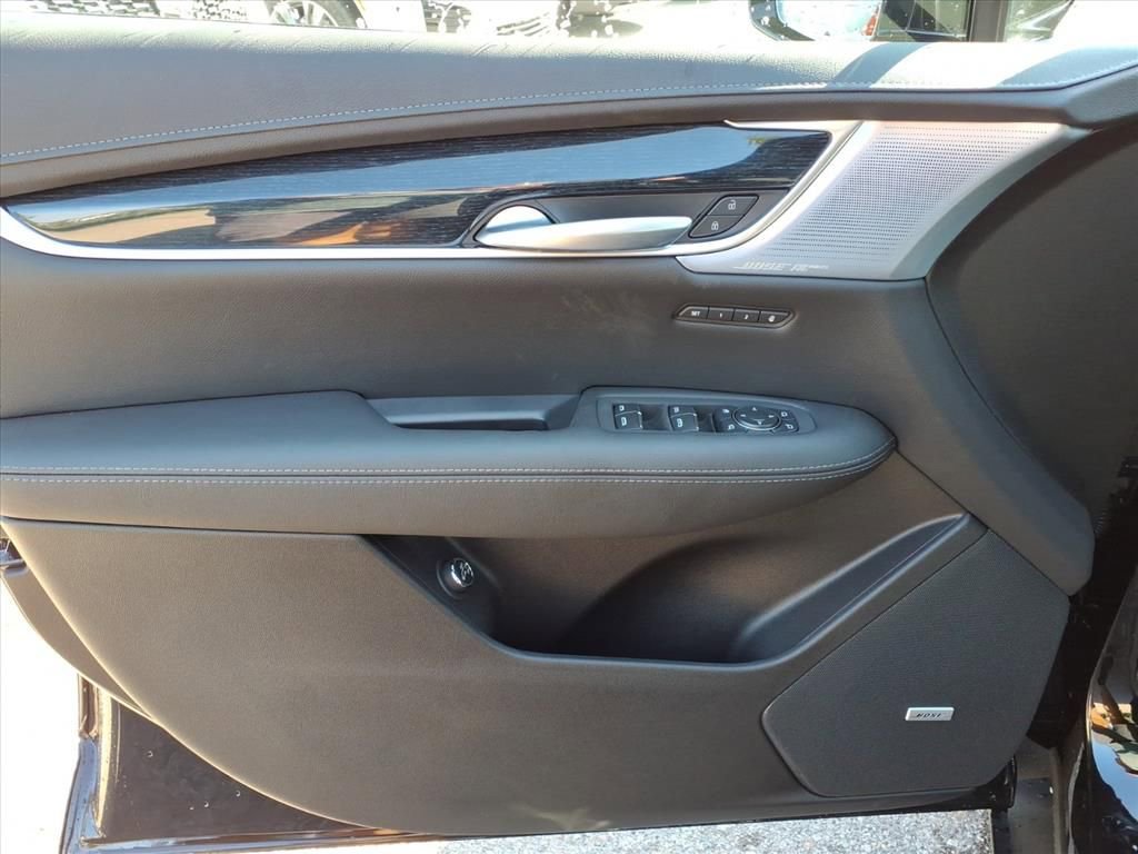 New 2025 Cadillac XT5 Premium Luxury w/ LPO, Floor Liner Package image 12