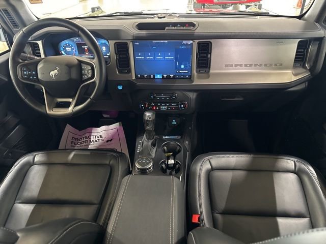 Used 2025 Ford Bronco Outer Banks image 16