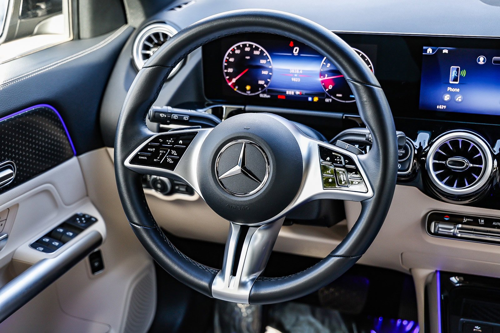 Used 2025 Mercedes-Benz GLA 250 image 13