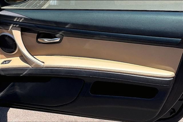 Used 2013 BMW M3 Convertible RWD image 23