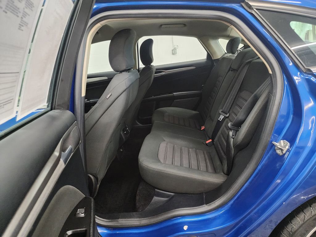 Used 2017 Ford Fusion SE FWD image 23