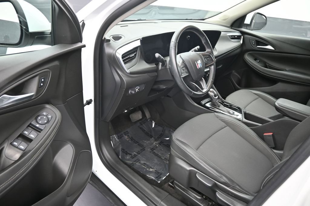 Used 2024 Buick Encore GX Preferred FWD image 10