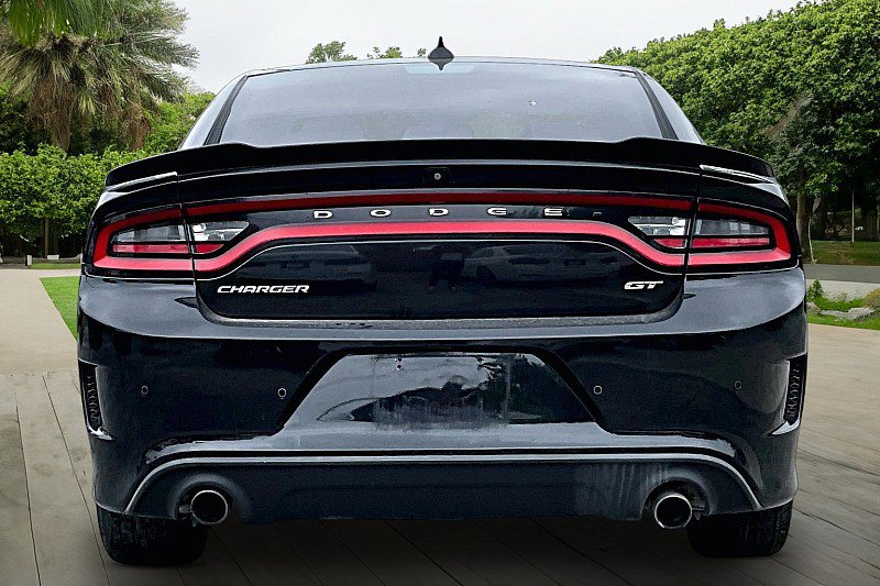 Used 2019 Dodge Charger GT RWD image 3