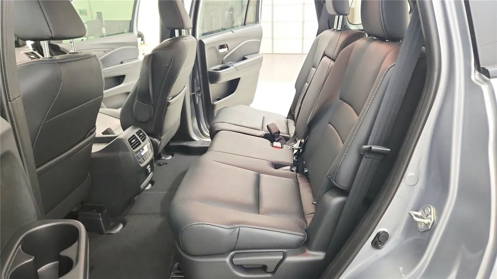 Used 2020 Honda Passport Touring image 34