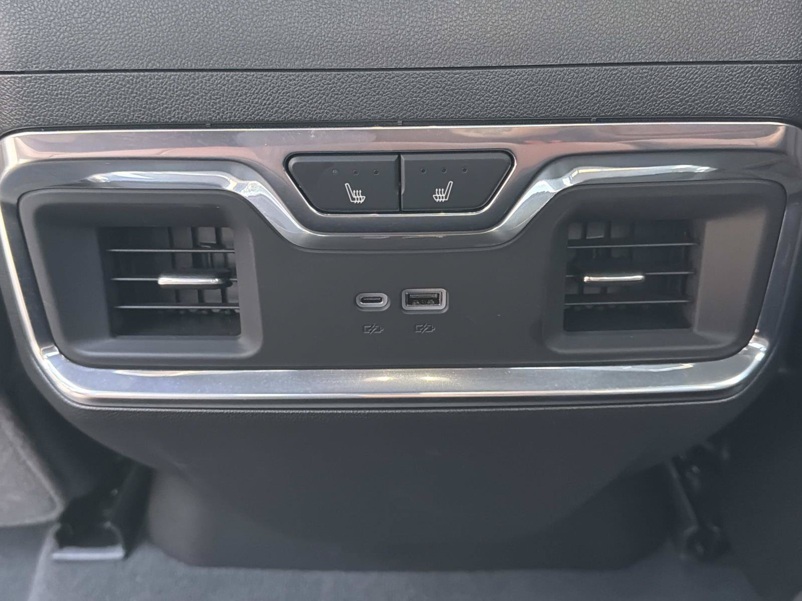 Used 2026 GMC Sierra 1500 Denali Ultimate AWD/4WD image 17