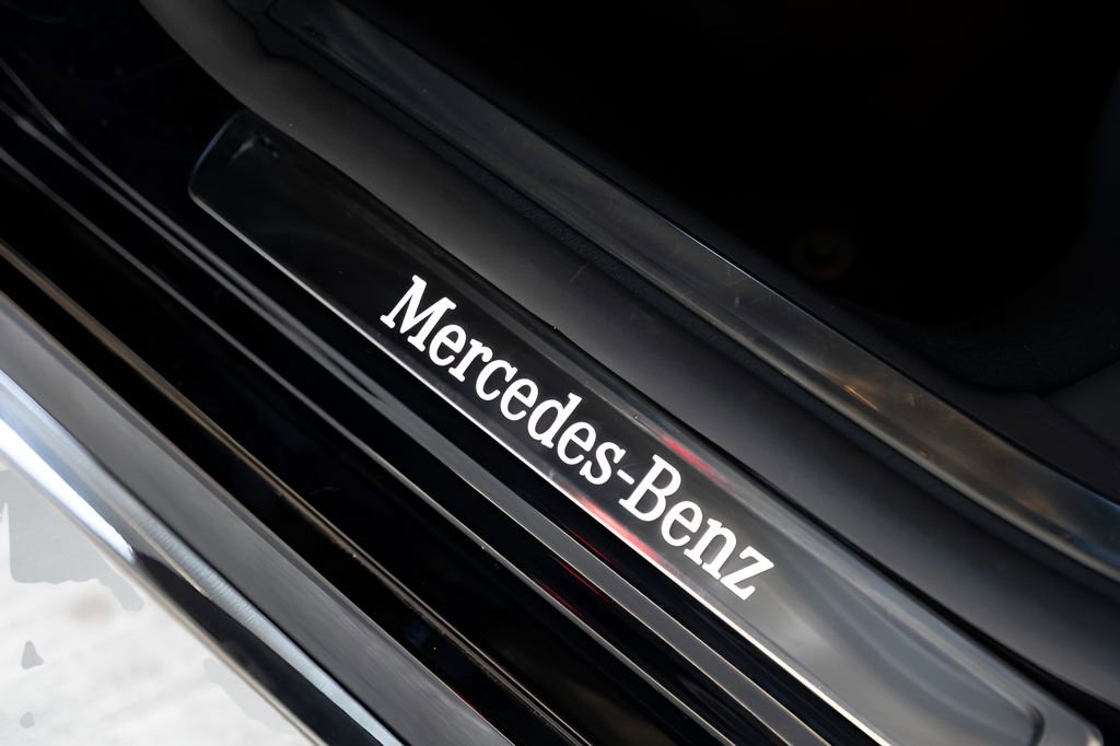 Used 2022 Mercedes-Benz S 580 4MATIC Sedan w/ AMG Line Package image 65